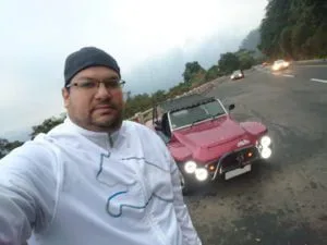 Márcio e seu buggy Emis